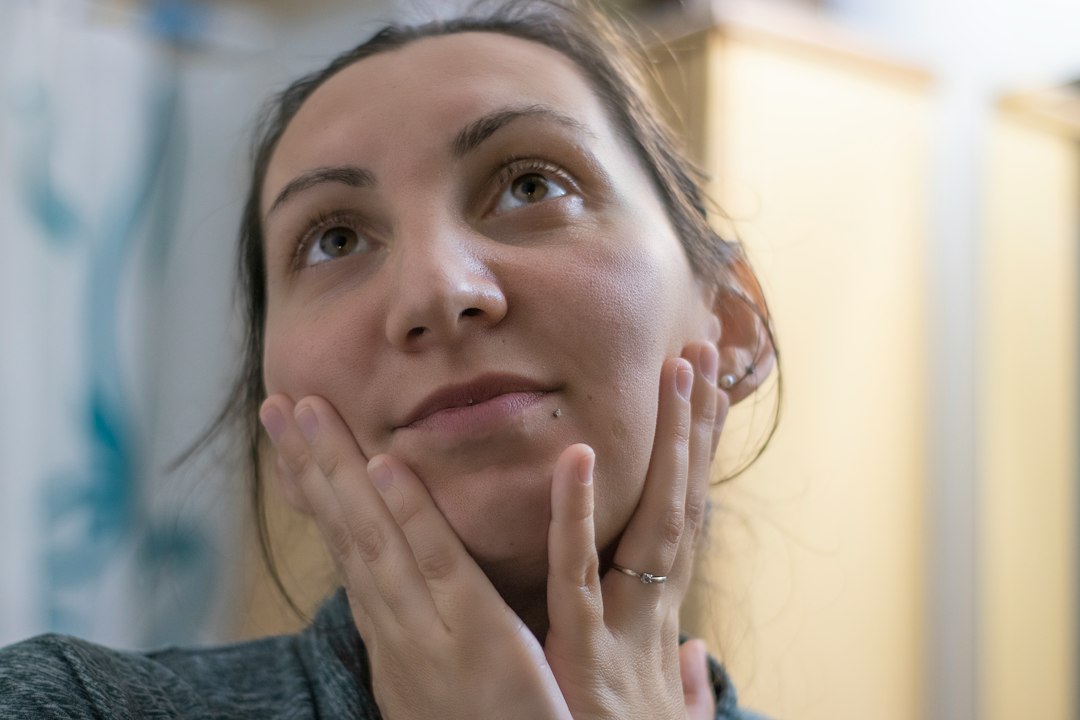 Signs of Collagen Breakdown in Your Skin and Joints (What Age Does It Start?)